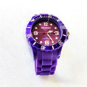 Pedego Purple Dial Rotating Bezel Round Silicone Band Watch NWOT.
